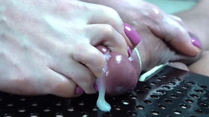 Cfnm And Flashing - Footjob 7 HD