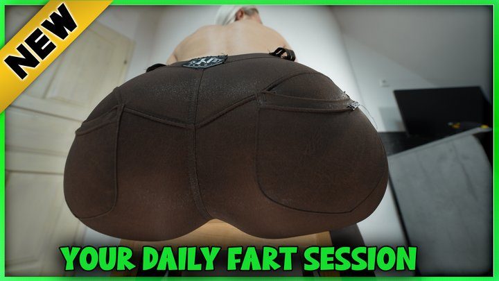 Diane Chrystall - Post-Workout Sweaty Fart Session in Tight Nylon Gym Leggings