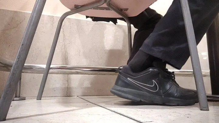 Salvatrix Crucifix - Taking off my shoes and socks at the restaurant (avi)