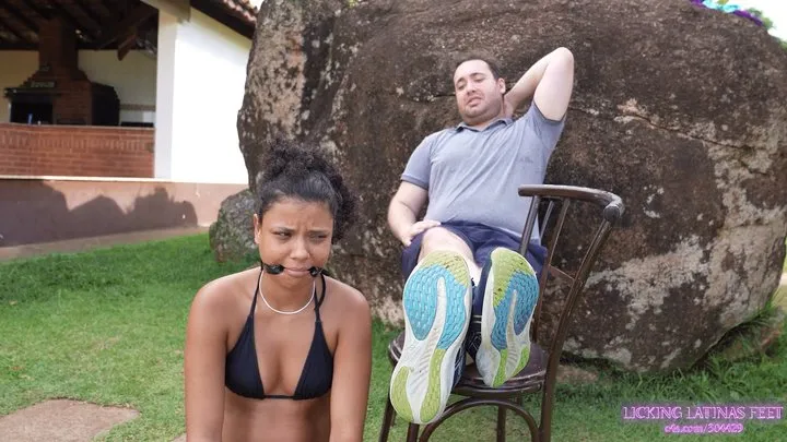 Girls Submission - MARK - Do you like my sweaty feet?