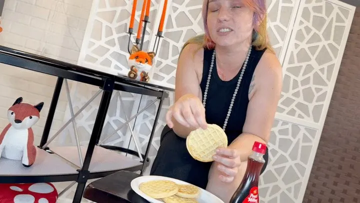 Foxxy Feet - Celeste loves Waffles and Feet - JOI & SELF FOOT WORSHIP HIDEF MOV