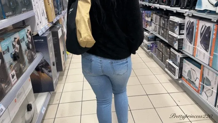 Prettyprincess - Wet farts in jeans in public