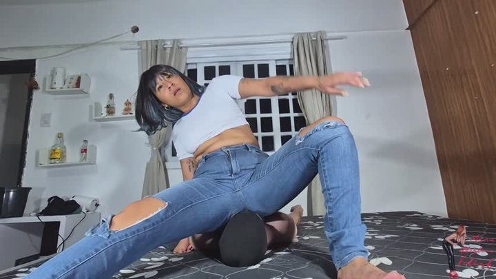 Manuela Albertine Fetish - Face sitting in jeans, Anita Perversa and Slave, FULL HD