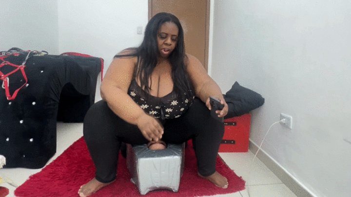 Scarlet White Face Sitting - EBONY BBW sitting on slave's face while chatting on By Thammy BBW And Daniel Santiago CAM FULL HD