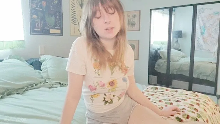 Lilymaybae - Foot Fetish For My Older Neighbor