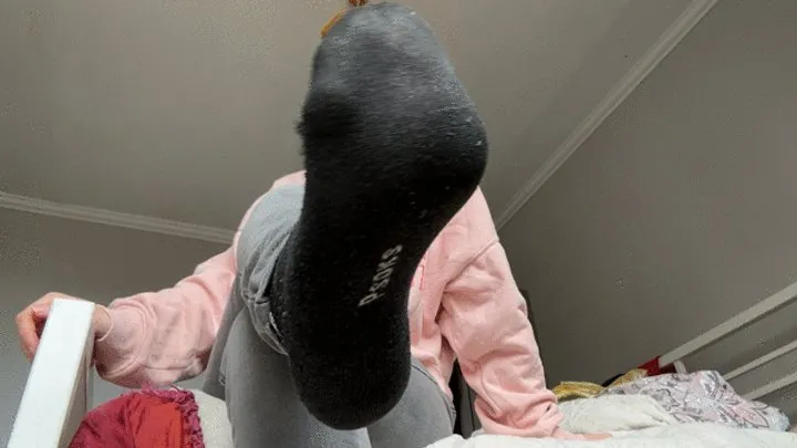 Kathrynnegoddessfeet - Stinky socks