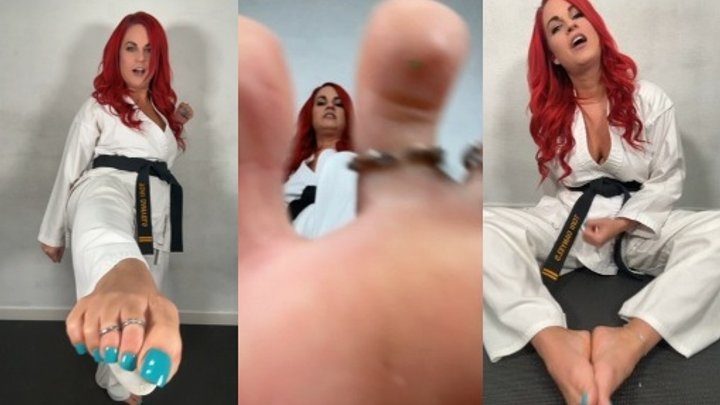 Foot Mode Mixed Fights - Ball Bust Foot Job