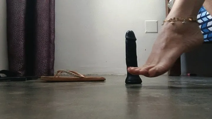 Goddess Foot Fetish - With my feet and flip flops I play with a dildo and letting the flip flops hang (8)