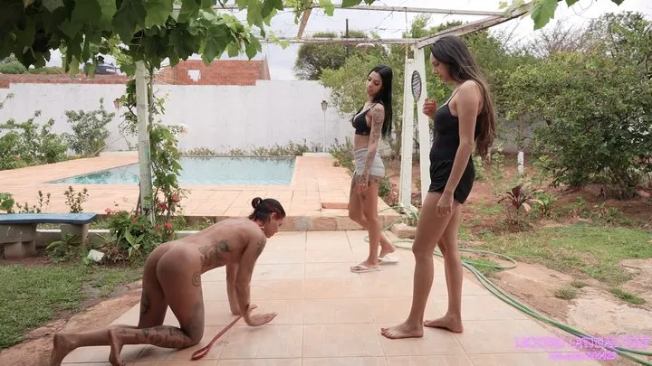 Licking Girls Feet - ANITA and SUSAN - A naked pet at our feet! (HD)