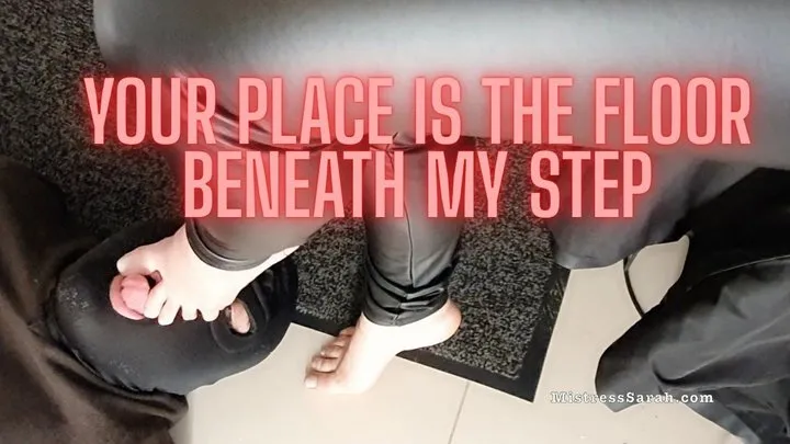 Sarahdom - Door Attendant Protocol: Household Beta Degraded as Doormat - Heel Sucking & Face Smothering Under Toes
