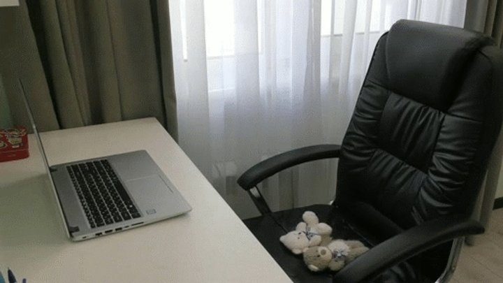 Walhalla Street - You sit on the toys on and then farting on them WMV FULL HD 1080p