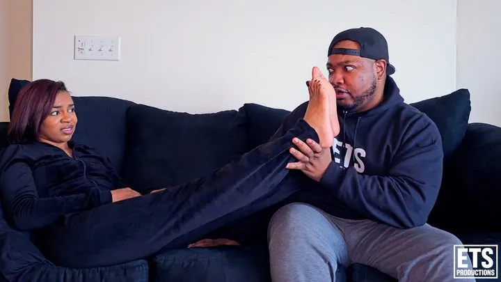 Ets Foot Productions - Perverted Casting Director Meets JuicyFeetKe