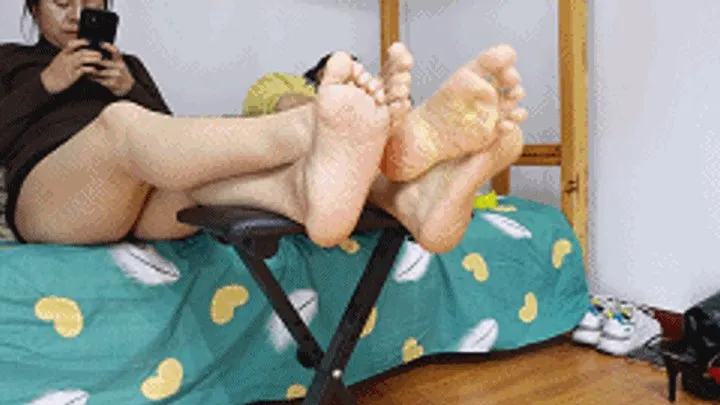 Gts Asia Vr World - 4K ANNA ERER shows off her smelly feet