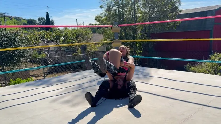 Butt Wrestling Inc - The Big D Gives Nikki 8 Piledrivers