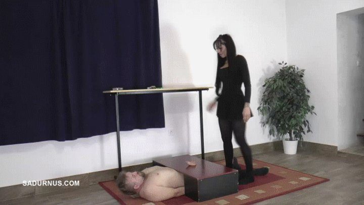 Sadurnus - Mistress Cleo in pantyhose trample his slave to orgasm B mp4