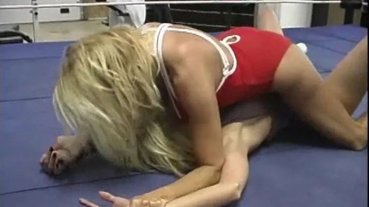 Sexy Fighting Women - K-2 Submit And Smell My Pussy