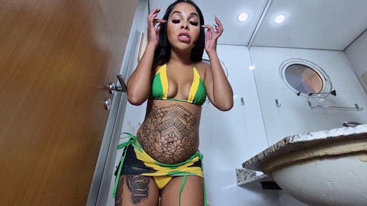 Fart In Brazil - Farting in my slave's mouth in the smotherbox inside the unsanitary bathroom - By Bella Cruel - Full Clip