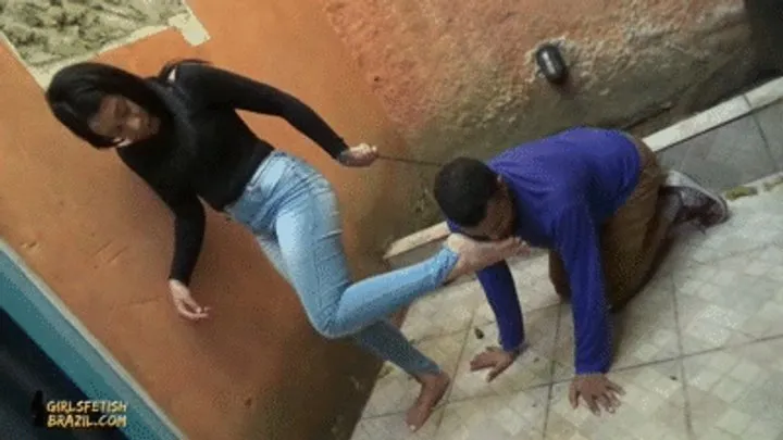 Girls Fetish Brazil - Enjoying her time off receiving worship at her feet by Yza # 720 HD