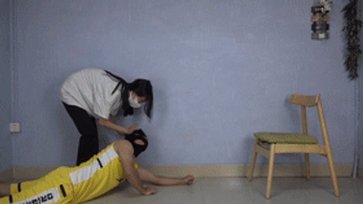Asian Feet Goddess Worship - Jiajia Goddess stomps and humiliates, slaps and licks the soles of her shoes!