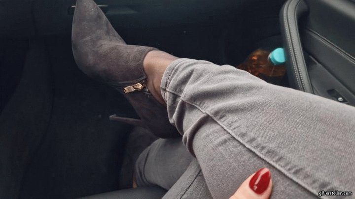 Helenas Feet High Heels Tights Legs - sweaty feet on Highway to Poland HD mp4 1920x1080