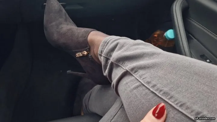 Helenas Feet High Heels Tights Legs - sweaty feet on Highway to Poland HD mp4 1920x1080