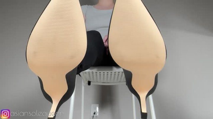 Asiansolequeen - My Big Feet control you