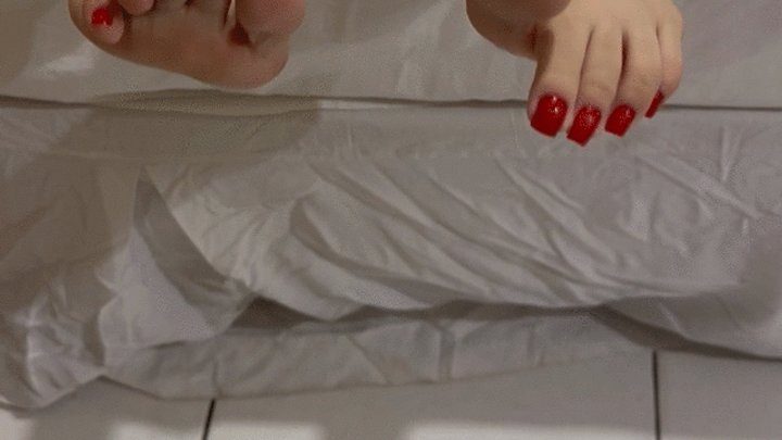 Braga Feet - FOOTJOB NUM PAU PRETO CUM ON MY PINK SOLES