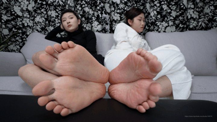 Sexy Asian Girls Feet - Asian girls NaNa and Xiaocai showcase their four sexy feet4 4K