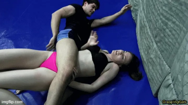 Grappling Gals - GR 549 Cassie vs Hunt - maledom mp4