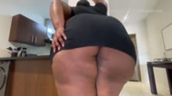Tabbysfartfriends - FATNASTYASS ASS SPREADING AND FARTING!