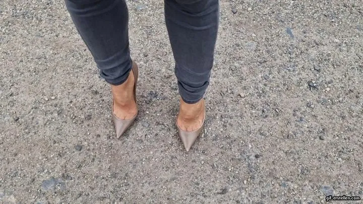 Helenas Feet High Heels Tights Legs - Losing and getting stuck with Louboutins HD wmv 1920x1080