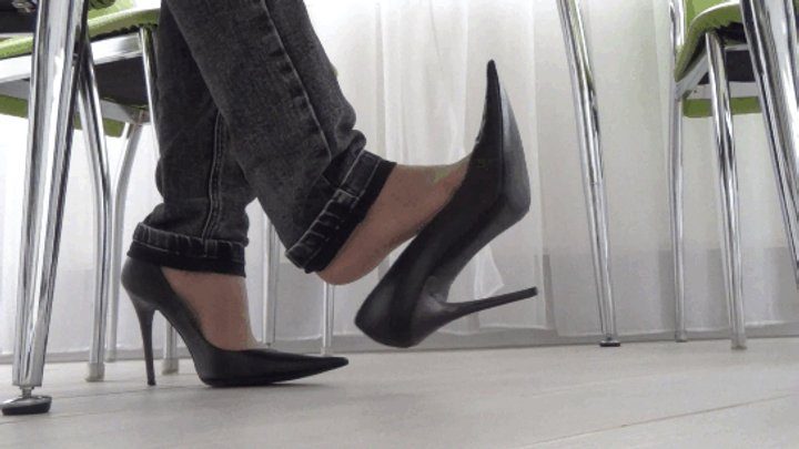 Story Of Alice - heels the pants the table 2Sd