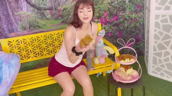 Foxxy Feet - Springtime Picnic - JOSIE JO - Cake stomp and self foot worship HIDEF MOV