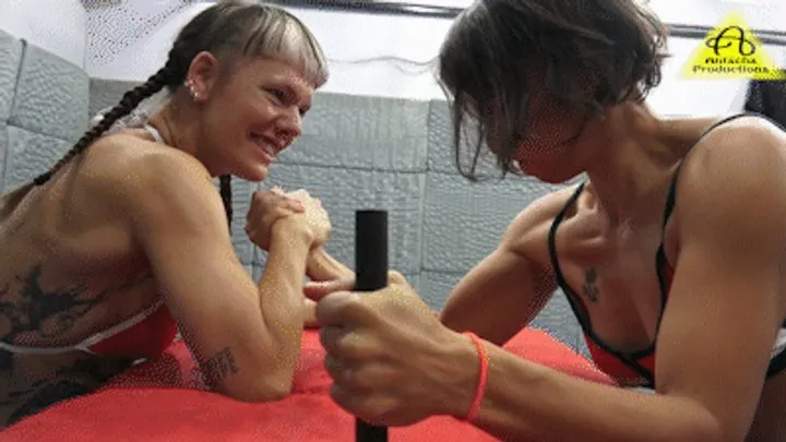 Antschas Wrestling And Fetish Store - Armwrestling Kiniku vs Sheela
