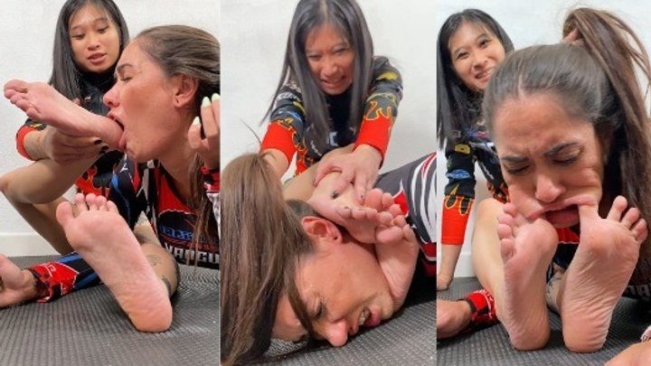 Foot Mode Girl Fights - Its What You Get!
