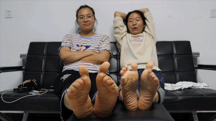 Gts Asia Vr World - 4K ANNA LELE shows her wrinkled feet