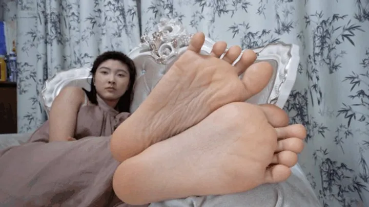 Sexy Asian Girls Feet - Asian girl NaNa shows off her sexy feet11 HD
