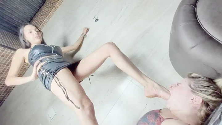 Fetish Factory Brazil Foot Fetish - Bizarre Foot Gagging Destroying the Princess Releasing a Lot of Vomit - By Anita Thompson - CLIP 4