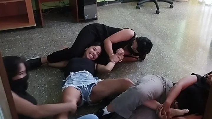 Ninosticklingstudio - Unexpected tickles on the soles of Karla's feet