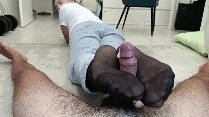 Sexy Milfa - Horny nylon footjob with cumshot on soles