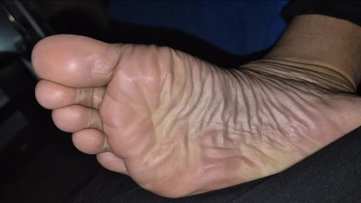 Bae Soles - Late Night Sole Close-Ups | Dry Soles & Toe Flexing