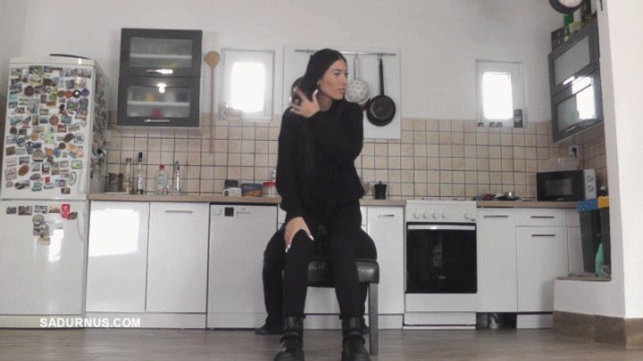 Sadurnus - Mistress Natasa loves to sit on her slave's face! B mp4