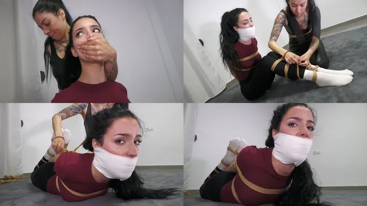 Spanish Ties - Tied up after gym (ENGLISH)
