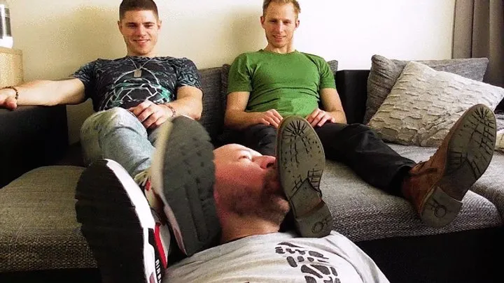 Male Foot Video - POST-WORKOUT RITUAL: Gym partners ?upák & Mašina get their sweaty feet licked!