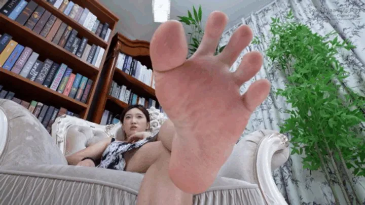 Sexy Asian Girls Feet - Beautiful and lively Asian girl BeiBei shows off her sexy little chubby feet6 4K