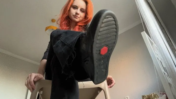 Kathrynnegoddessfeet - Cum for my sweaty feet!