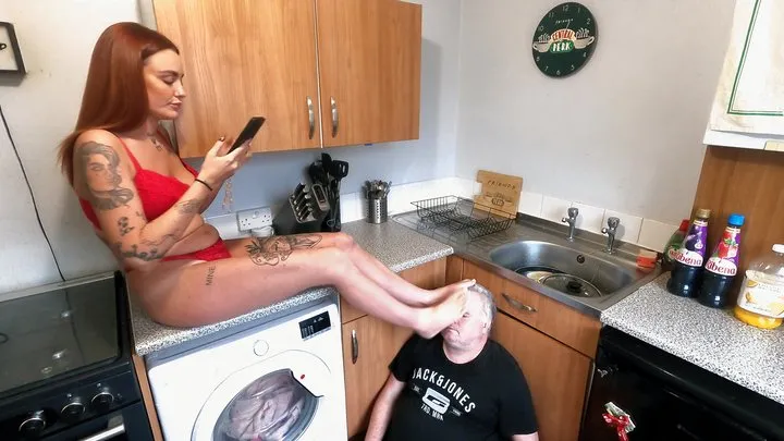 Amy Squirrel - Jennifer's Foot Thrust