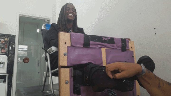 Tropical Foot Fetish Videos - Rhaysa in 21 minutes soles tickling on the stock Tropical Foot Fetish Videos - Rhaysa in 21 minutes soles tickling on the stock