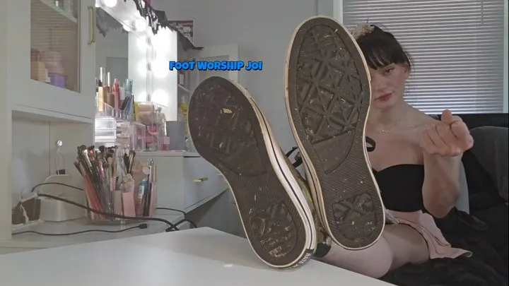 Misbehavedxoxo - Goddess dirty shoes, socks & foot worship Joi
