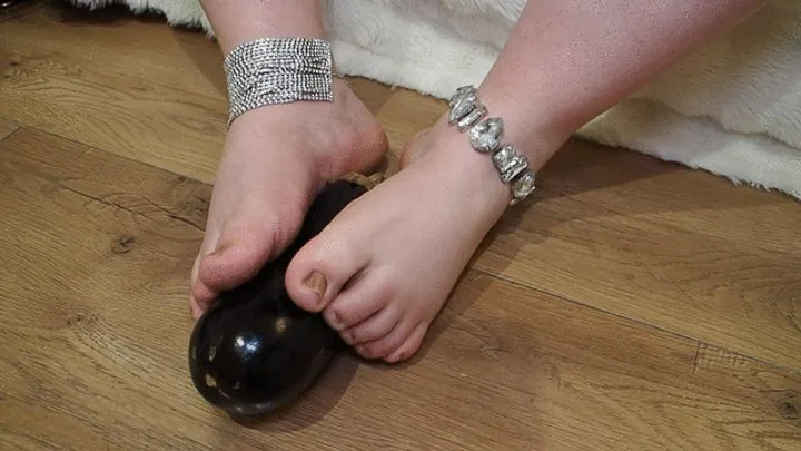 Anastasia Gree Clip Store - Eggplant foot games #3